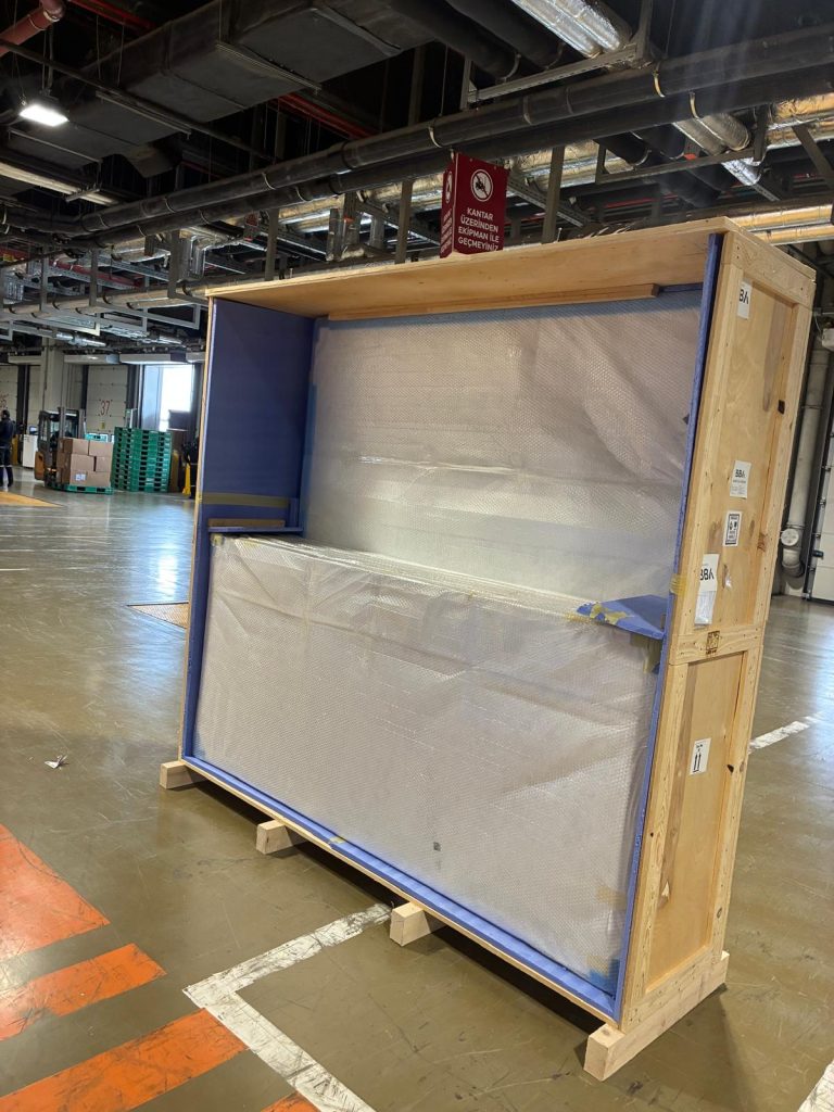 Opera Gallery, Art Et Anquies, Paris, Suisse, Art, Art Fair Logistics, Art Logistics, Bodrum Art Exhibitions, central asia trade, Contemporary Istanbul Exhibition, cratng, Exhibition Installations, International Logistics, Istanbul Art Market, packing, secure shipment